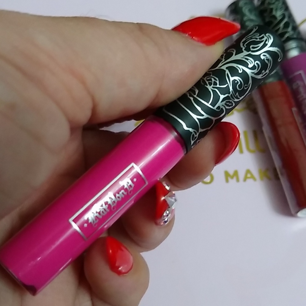 KVD mini liquid lipstick BACKSTAGE BAMBI